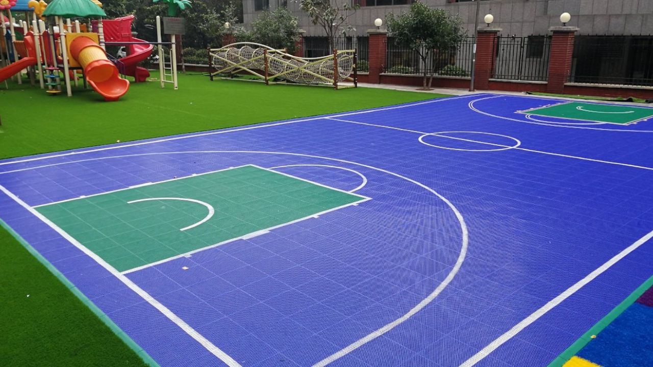 The Benefits of Modular Tiles Over Traditional Court Surfaces