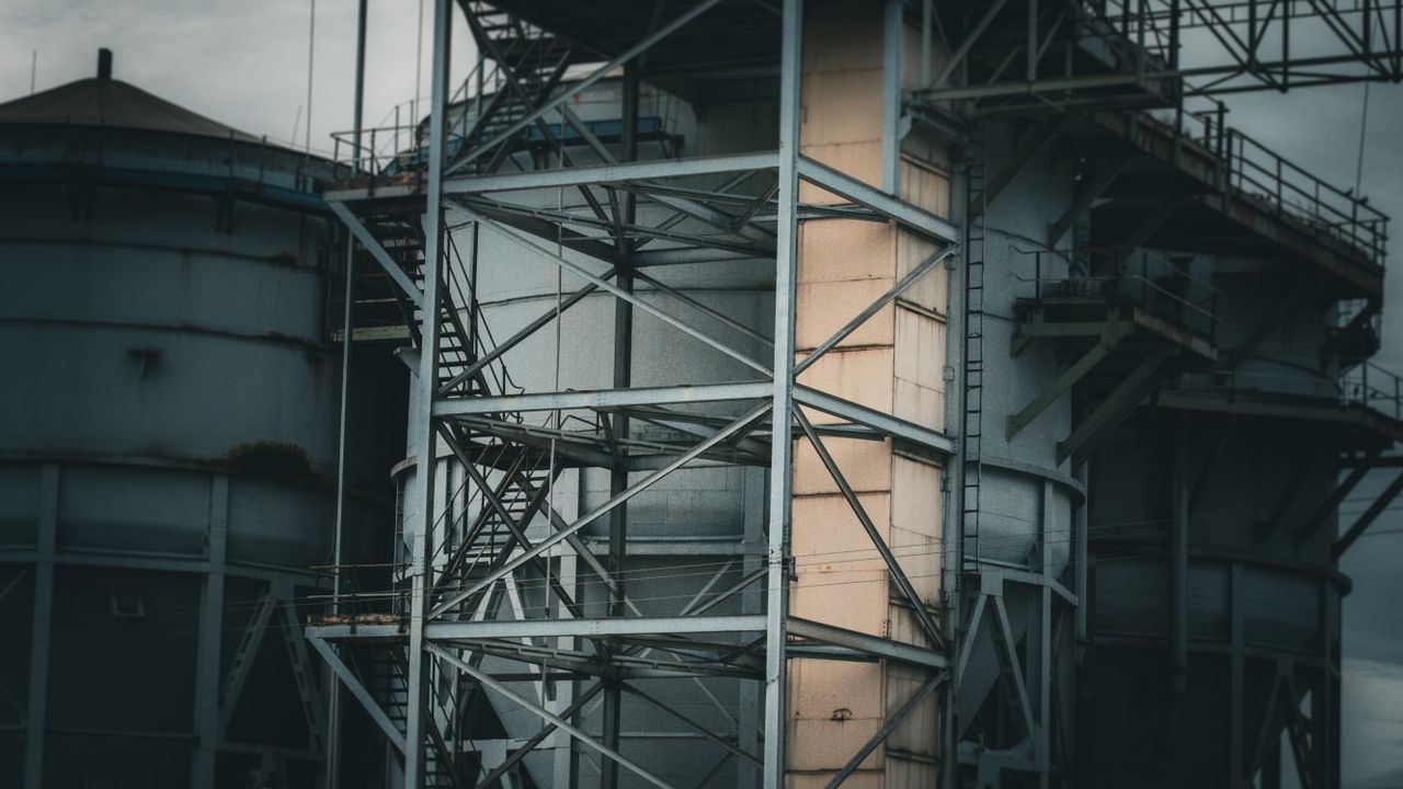 Why FRP Gratings Outlast Steel in Corrosive Industrial Environments