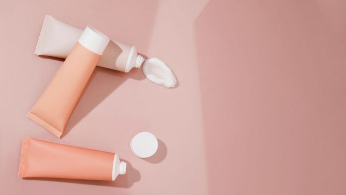 Key-Advantages-of-Working-with-an-OEM-Cosmetic-Packaging-Supplier-in-China